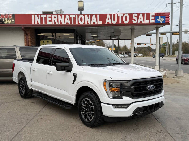 2021 Ford F-150 XLT's photo