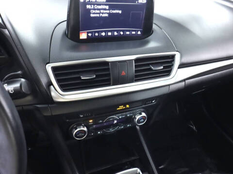 2017 Mazda MAZDA3 Touring