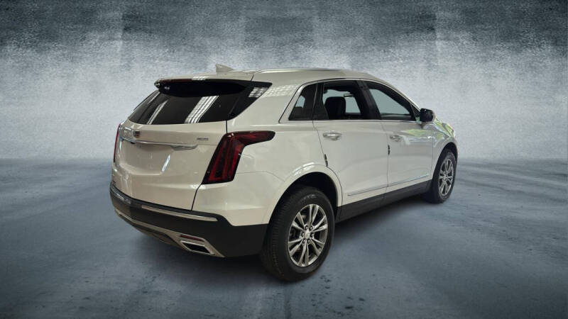 2022 Cadillac XT5 Premium Luxury