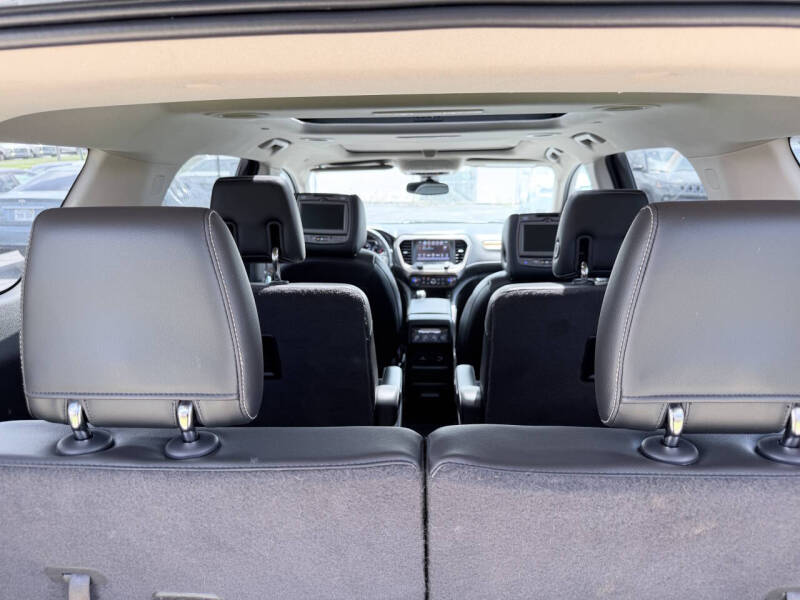2017 GMC Acadia Denali