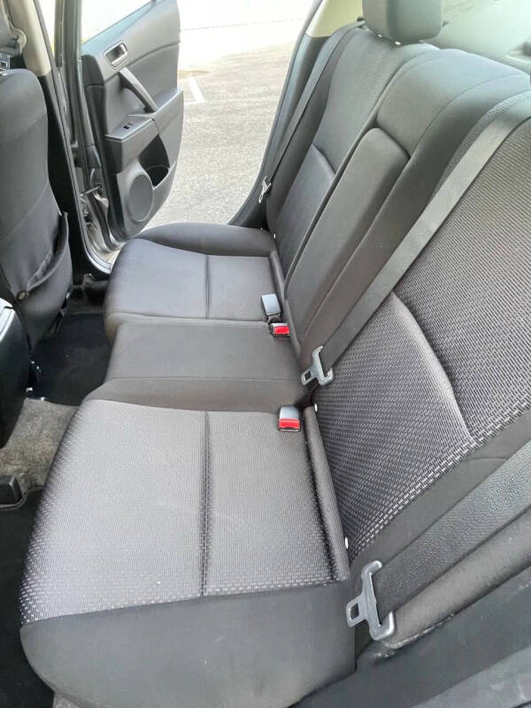 2010 Mazda MAZDA3 i Touring