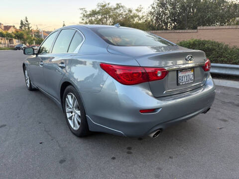 2015 Infiniti Q50 Premium