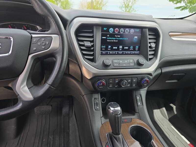 2017 GMC Acadia SLE-2