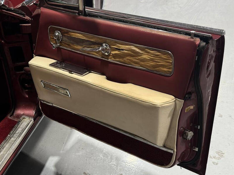 1961 Lincoln Continental