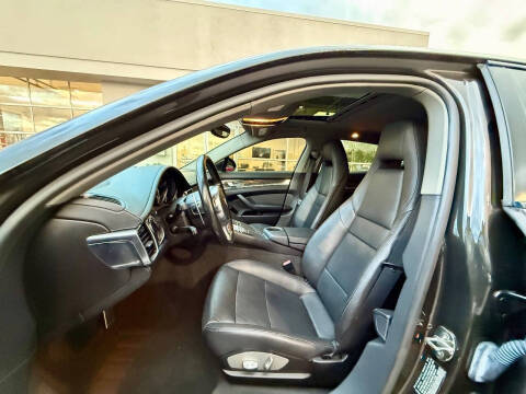 2012 Porsche Panamera