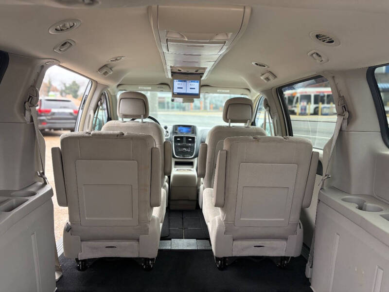 2011 Dodge Grand Caravan Crew