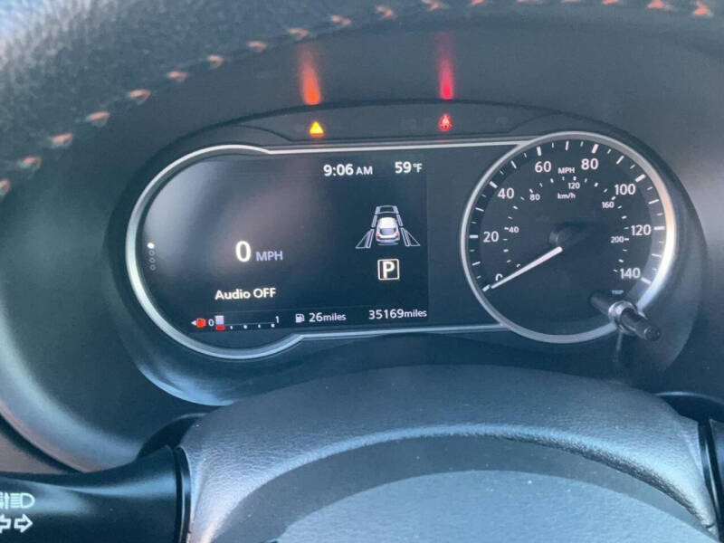 2020 Nissan Kicks SR