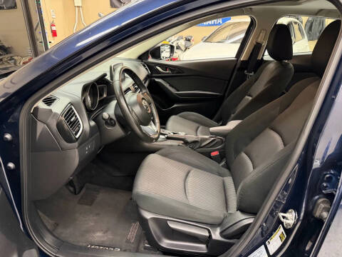 2016 Mazda MAZDA3 i Touring