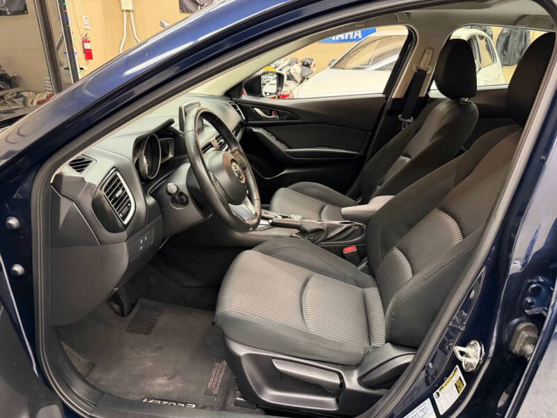 2016 Mazda MAZDA3 i Touring