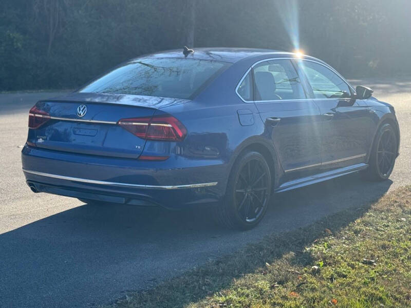 2017 Volkswagen Passat 1.8T R-Line