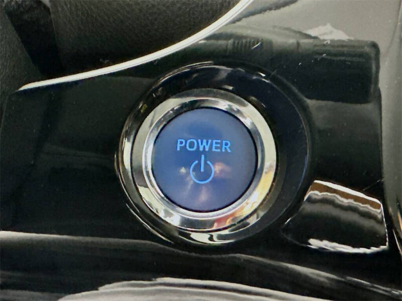 2021 Toyota Prius XLE