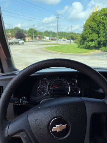 2023 Chevrolet Express 2500