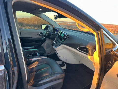 2021 Chrysler Pacifica Touring L