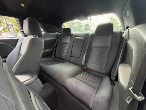 2014 Dodge Challenger SXT