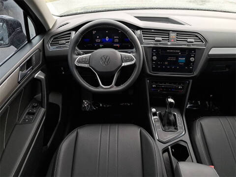 2023 Volkswagen Tiguan SE