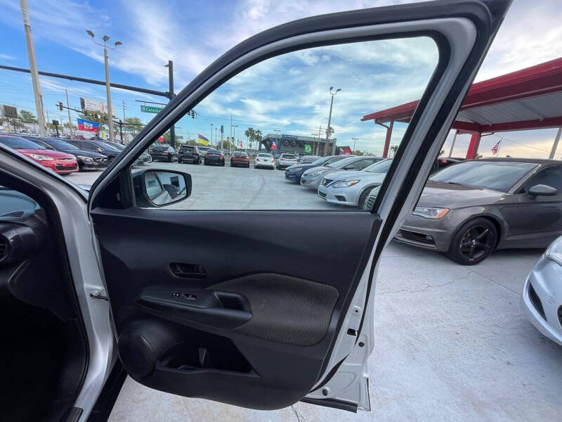 2020 Nissan Kicks S