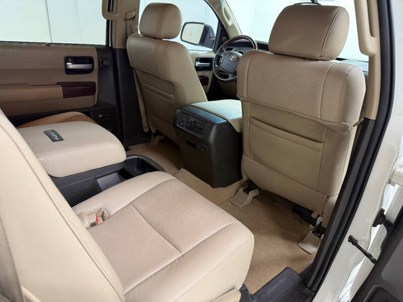 2011 Toyota Sequoia Platinum