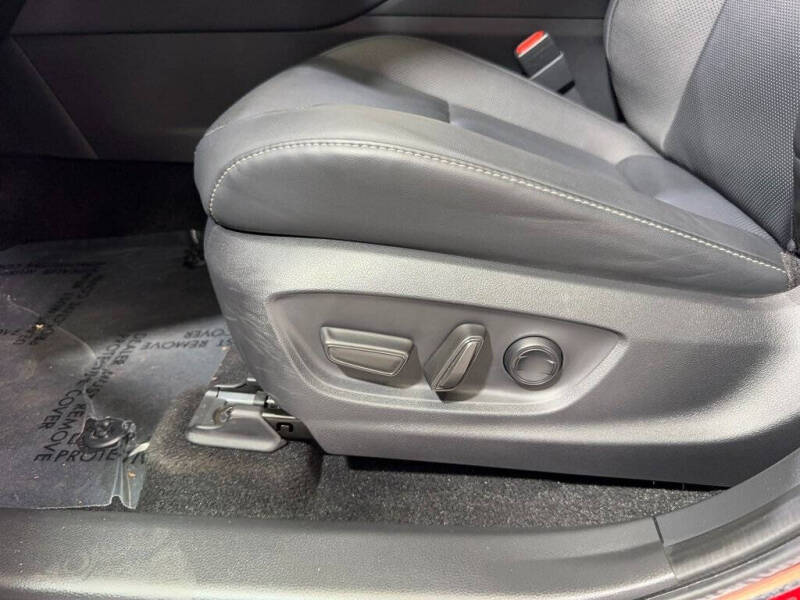 2025 Toyota Crown Platinum