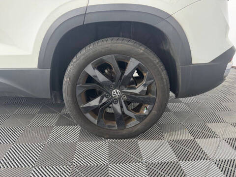 2023 Volkswagen Taos SE