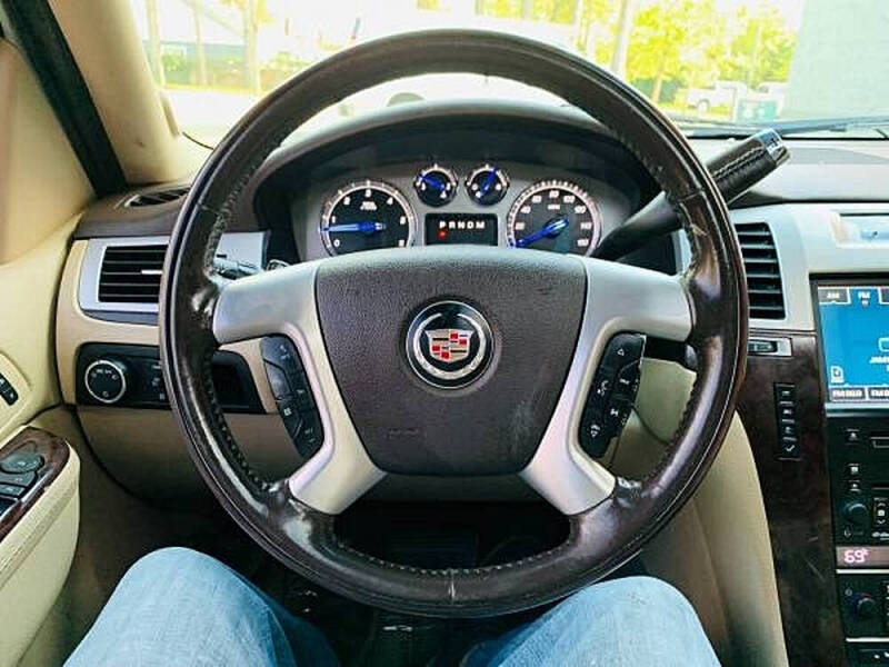 2010 Cadillac Escalade Premium