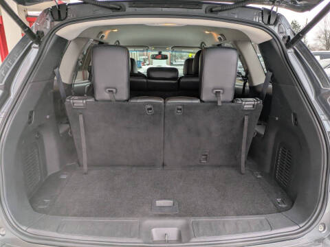 2017 Nissan Pathfinder SL