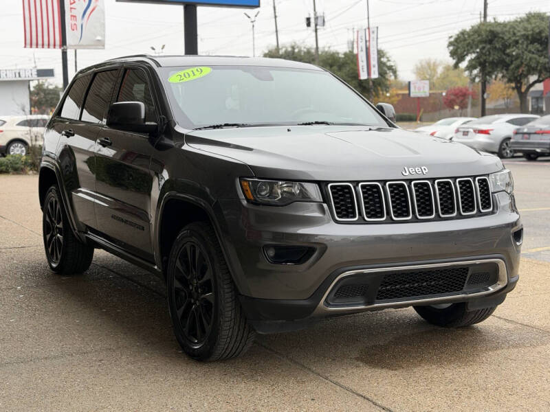 2019 Jeep Grand Cherokee Laredo