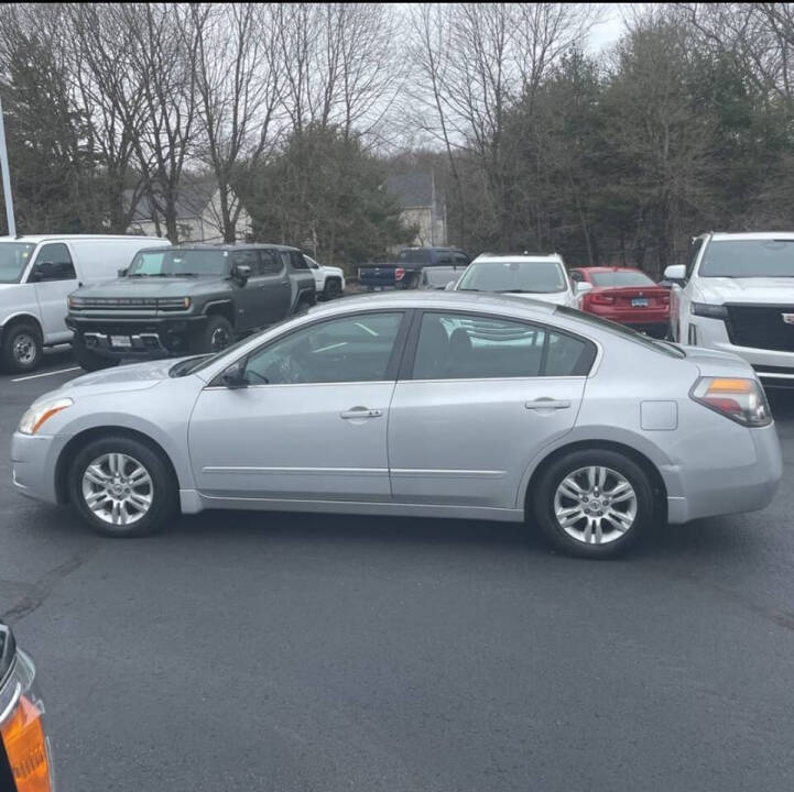 2011 Nissan Altima for sale at H and A Auto LLC in Waterbury, CT