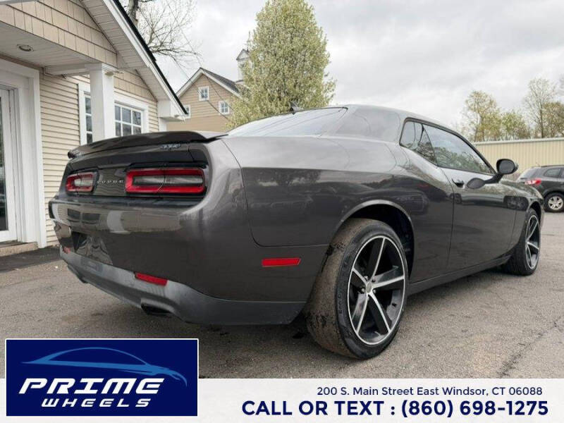 2015 Dodge Challenger SXT