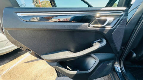 2018 Porsche Macan S