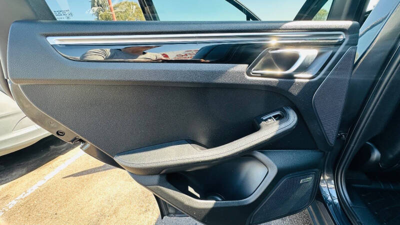 2018 Porsche Macan S