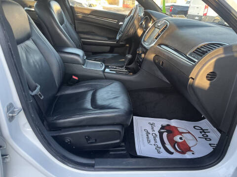 2011 Chrysler 300 Limited