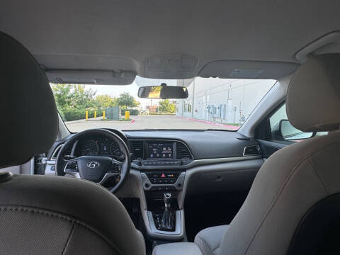 2018 Hyundai Elantra