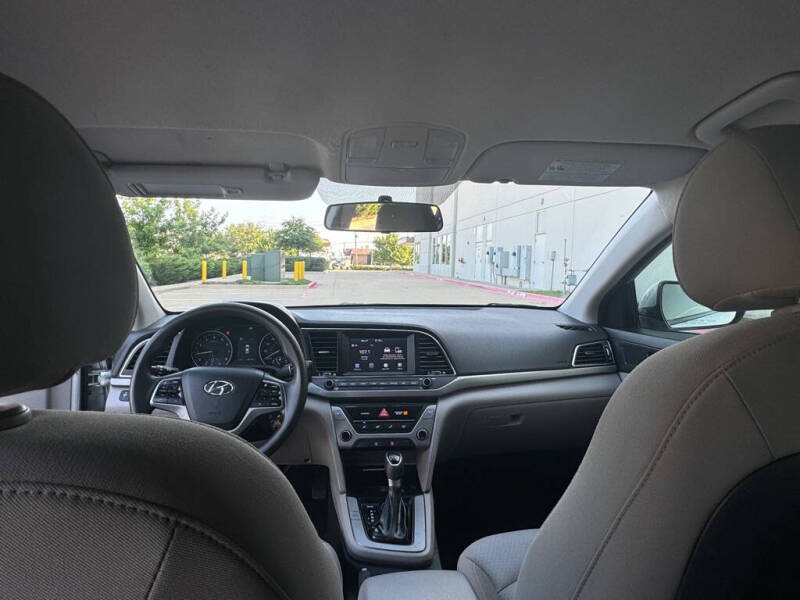 2018 Hyundai Elantra