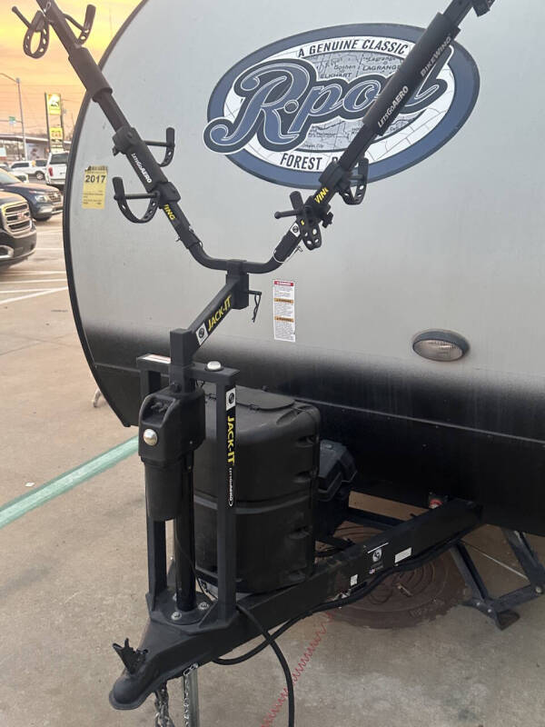 2017 Forest River R pod