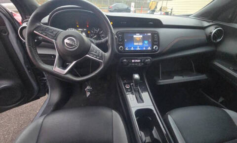 2023 Nissan Kicks SR