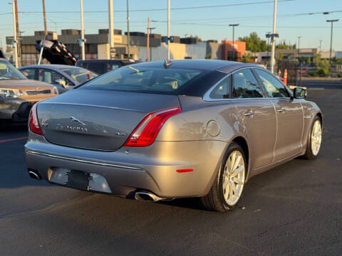 2013 Jaguar XJ