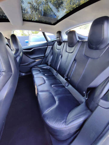 2015 Tesla Model S