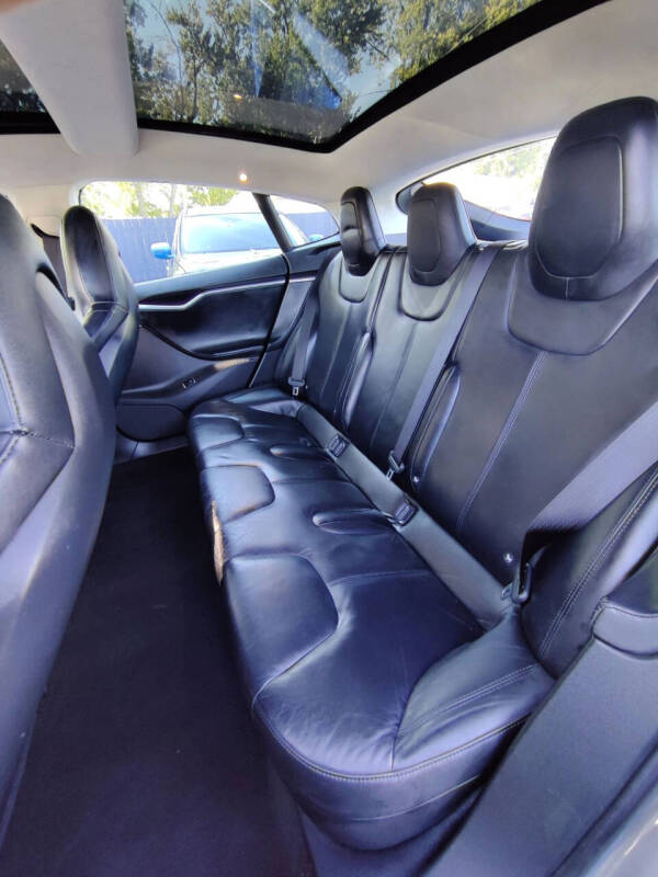 2015 Tesla Model S