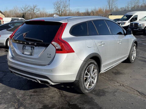 2015 Volvo V60 Cross Country T5