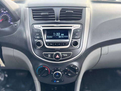 2016 Hyundai Accent SE