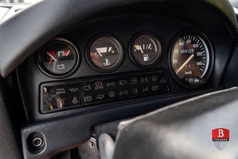 1987 Land Rover Defender