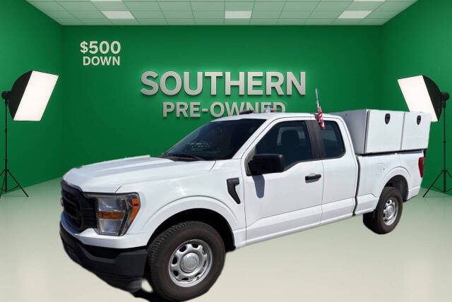 2021 Ford F-150 XL's photo