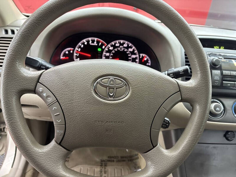 2005 Toyota Camry LE