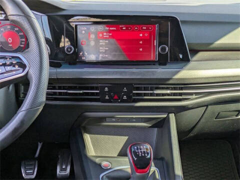 2022 Volkswagen Golf GTI S