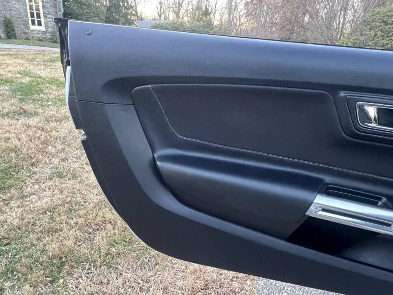 2015 Ford Mustang V6