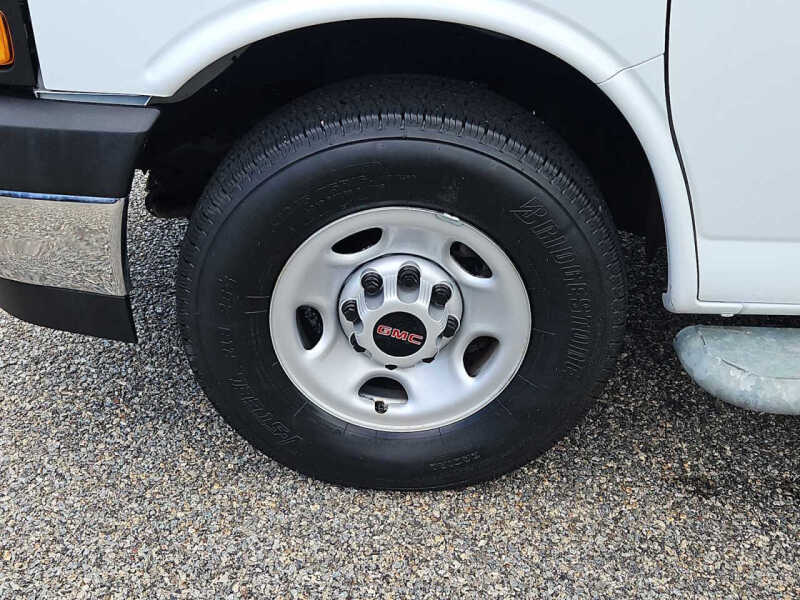 2024 GMC Savana 2500