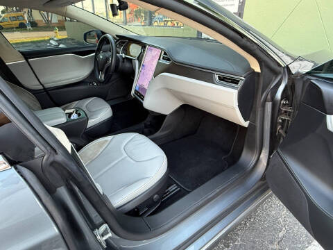 2014 Tesla Model S P85