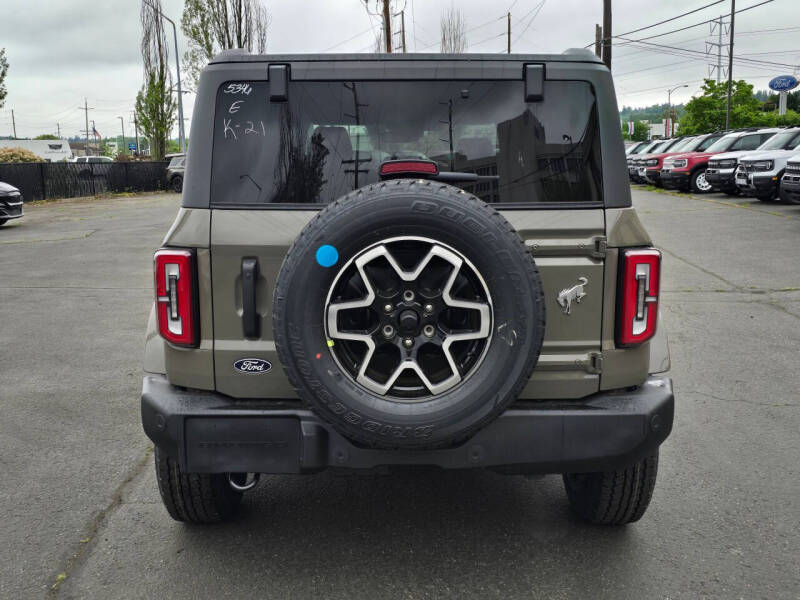 2026 Ford Bronco Outer Banks