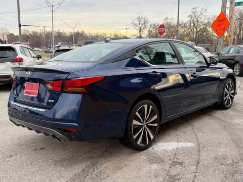 2022 Nissan Altima 2.5 SR