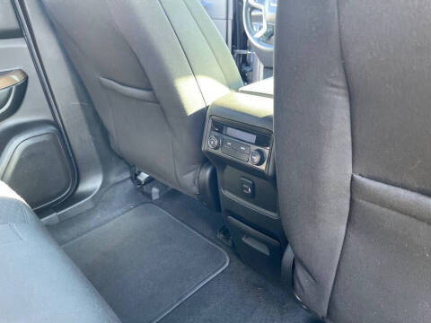 2017 GMC Acadia SLE-2